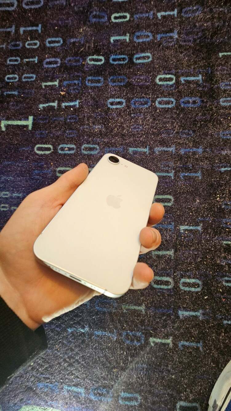 Apple iPhone 16e 128GB White – Unlocked/Carrier Status Unknown – Tested